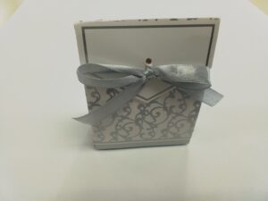 Caja Blanco con Plata