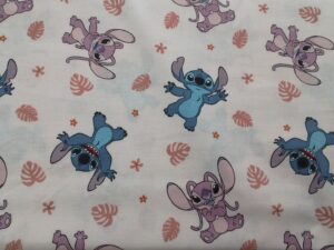 Stitch y Angel fondo rosa